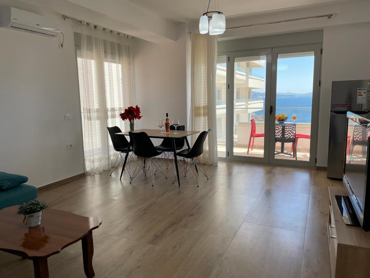 Luxury Sea View Apartaments Sarandë Buitenkant foto
