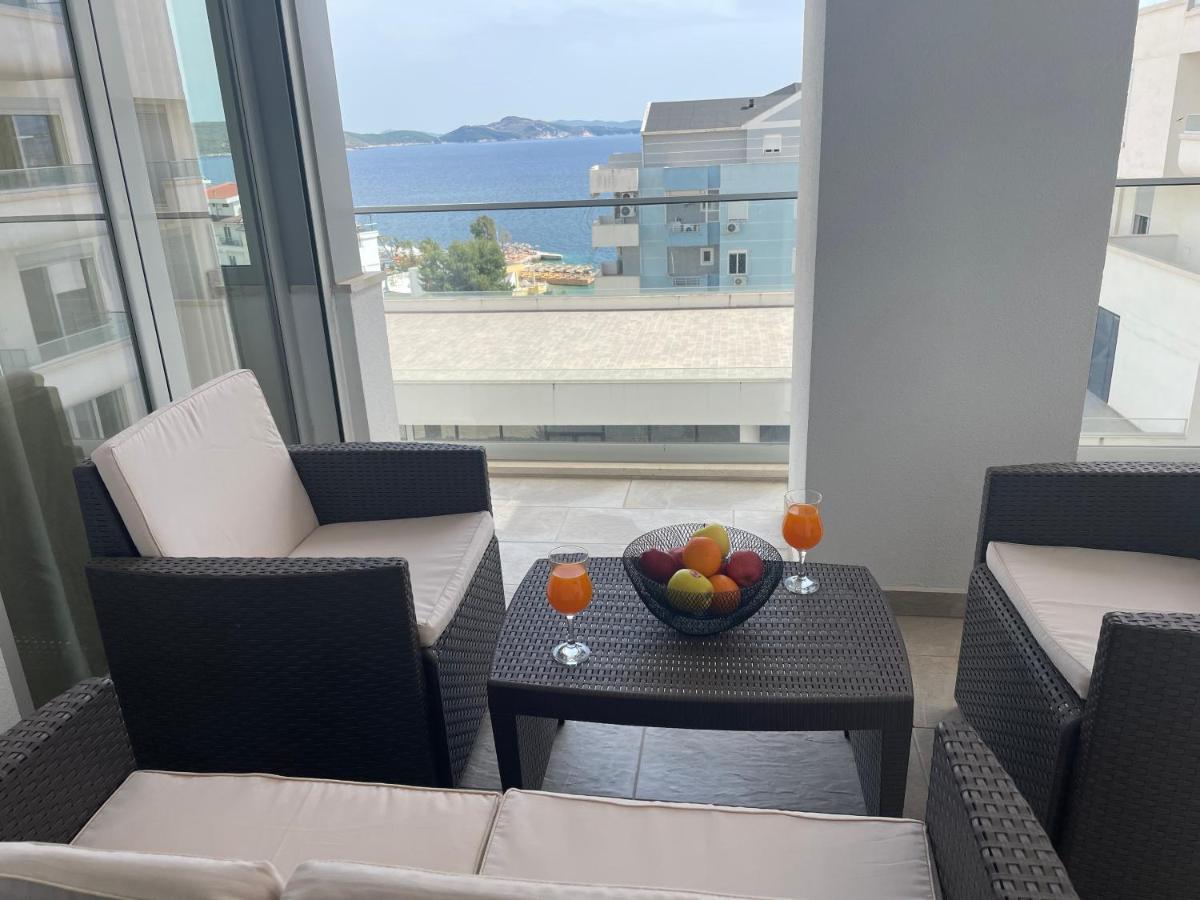 Luxury Sea View Apartaments Sarandë Buitenkant foto